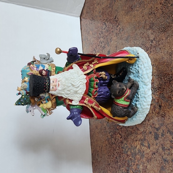 Lenox Bearing Wondrous Gifts Lynn Bywaters Santa 1998 - Picture 14 of 17